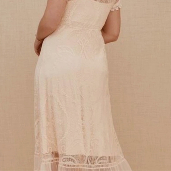 Torrid Cream Lace Maxi Dress - Picture 2 of 8